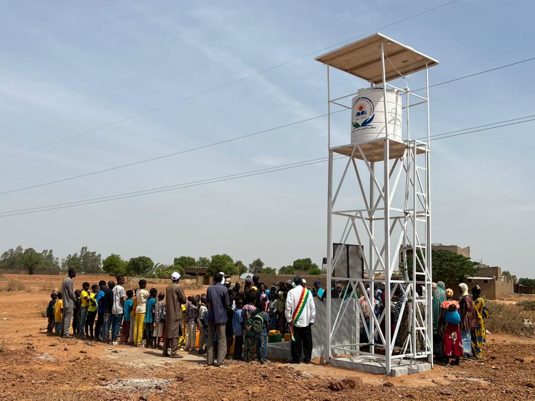 بئر سطحي مع خزان ومضخة وطاقة شمسية - 1000 د.ك - دولة مالي
